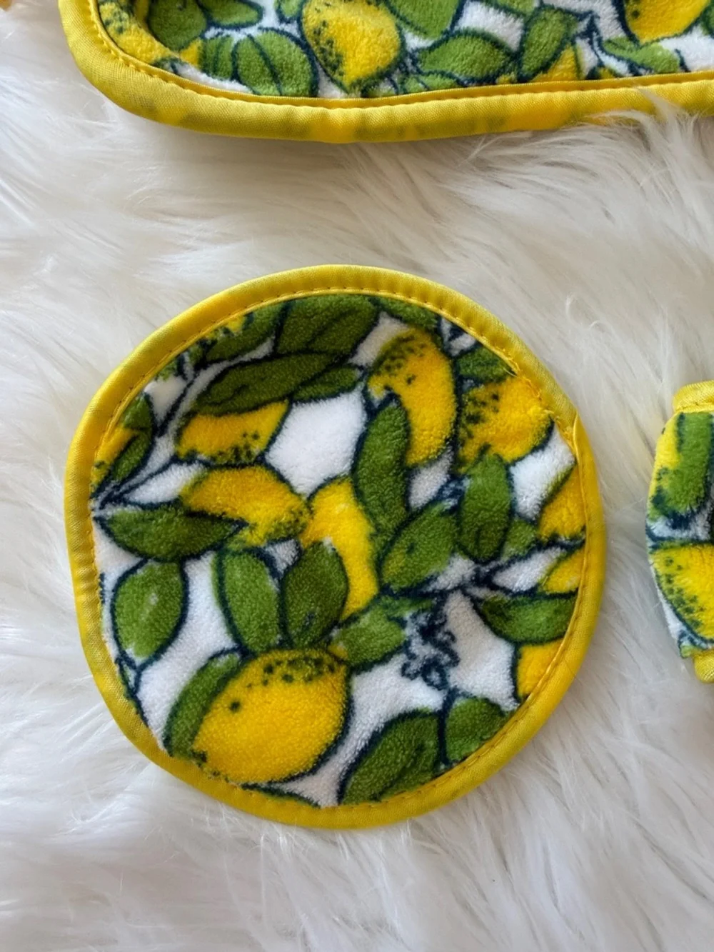 FRESH-FACE  reusable microfiber skincare & spa set vibrant lemon print NWT